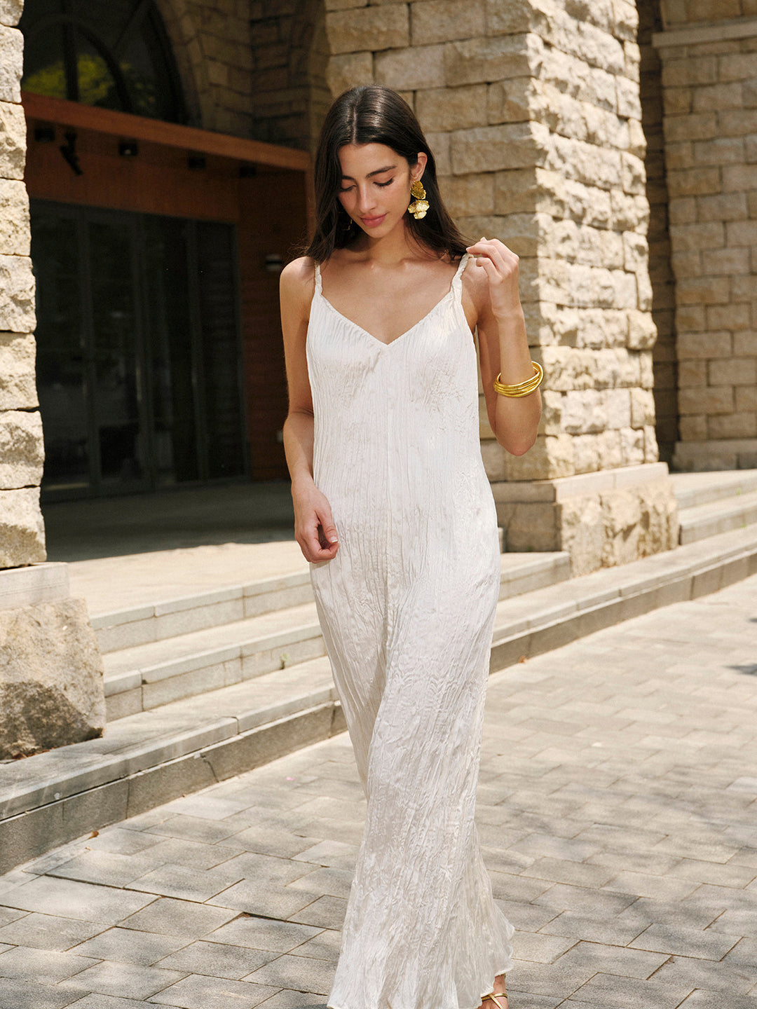 Saten V Yaka Askılı Elbise