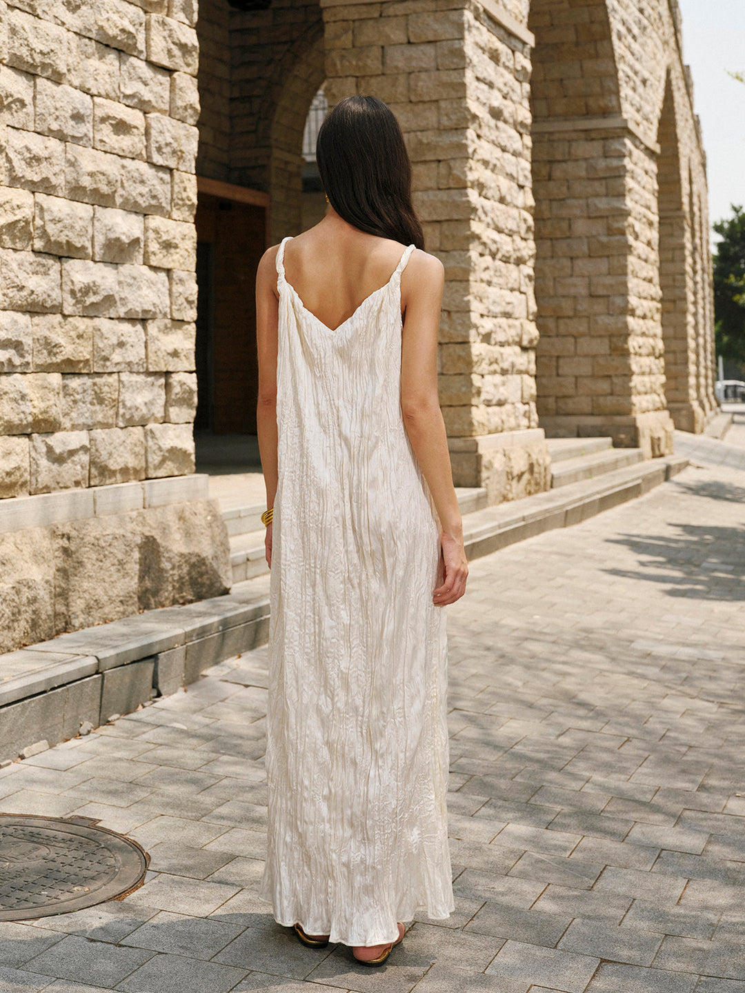 Saten V Yaka Askılı Elbise