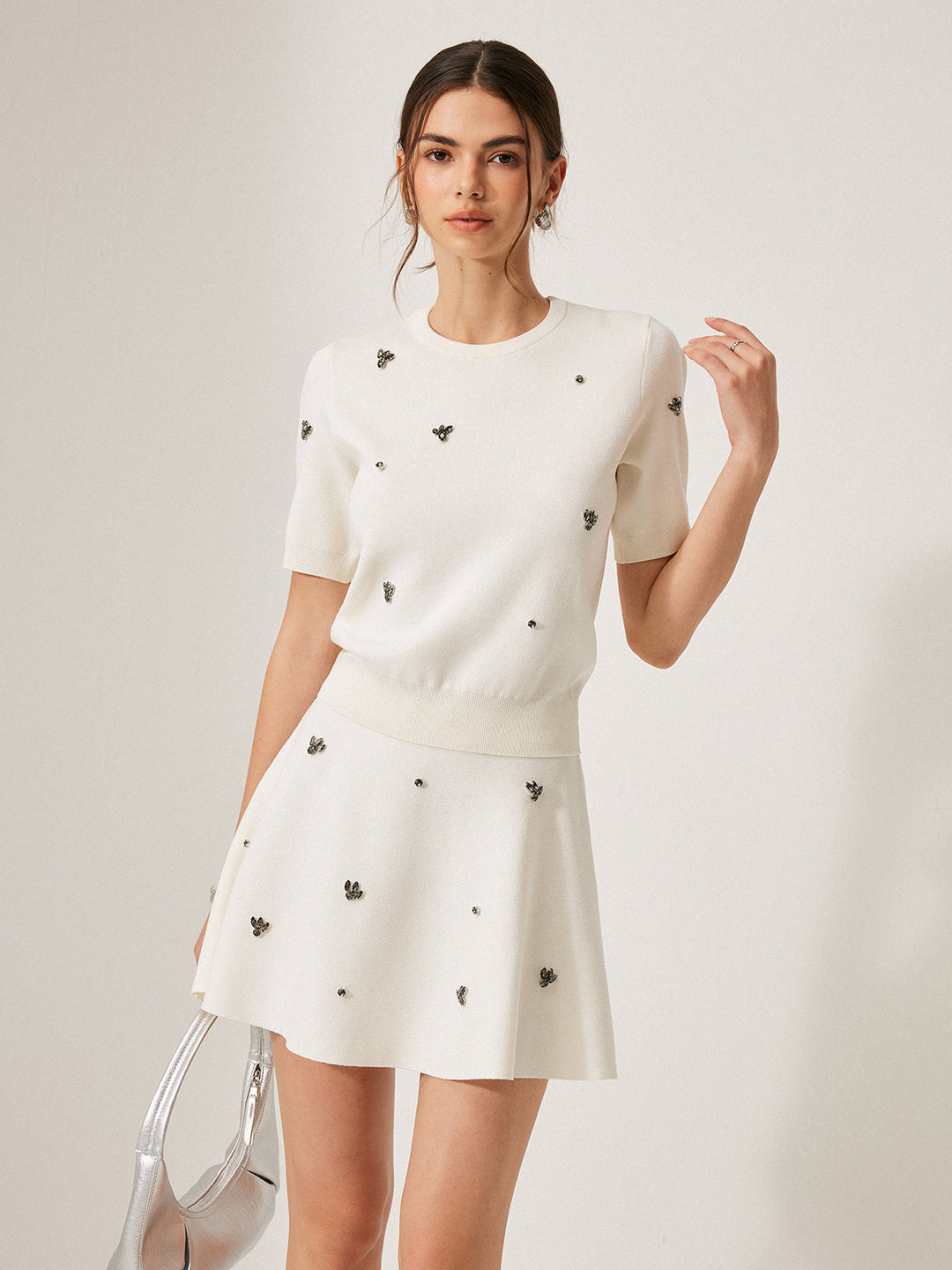 Kısa Kollu Metal Detaylı Düz Kazak