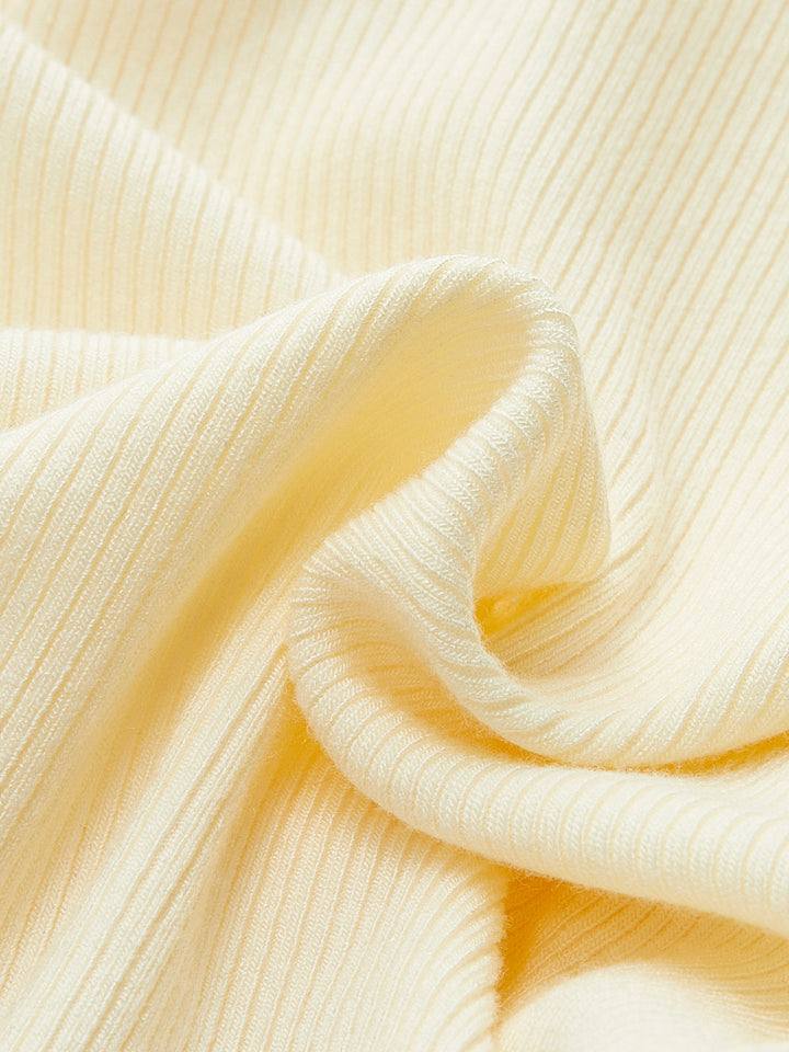 Kesikli Buruşuk Metal Detaylı Kaburgalı Tişört