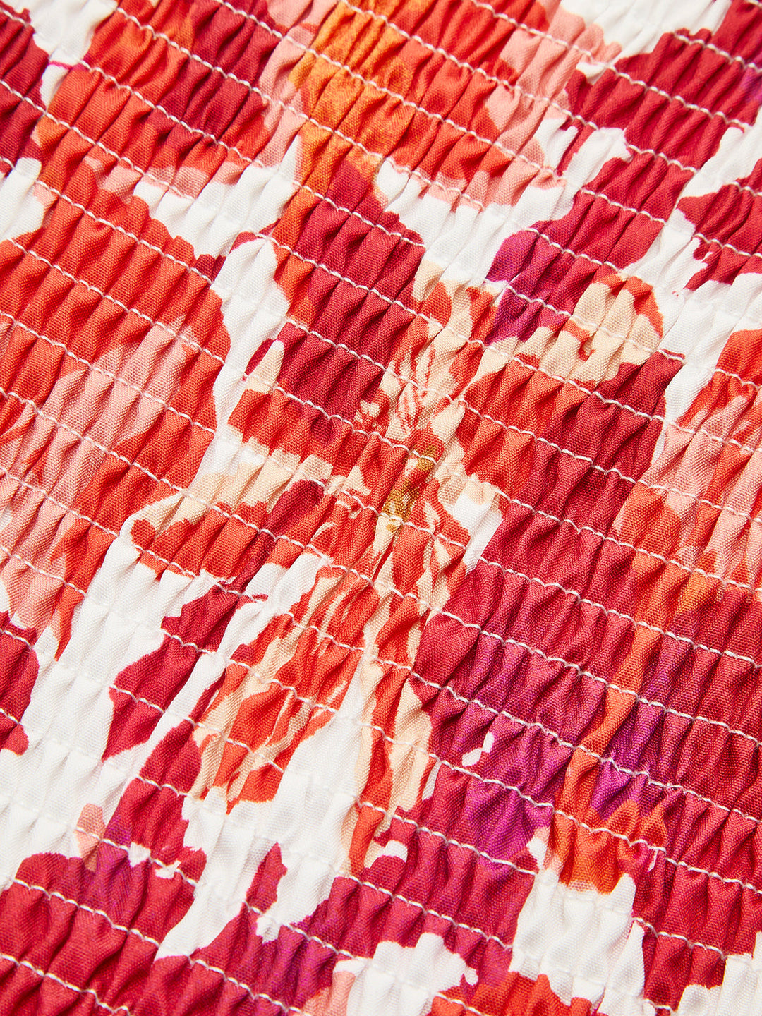 Omuzları Açık Çiçekli Fırfırlı Elbise