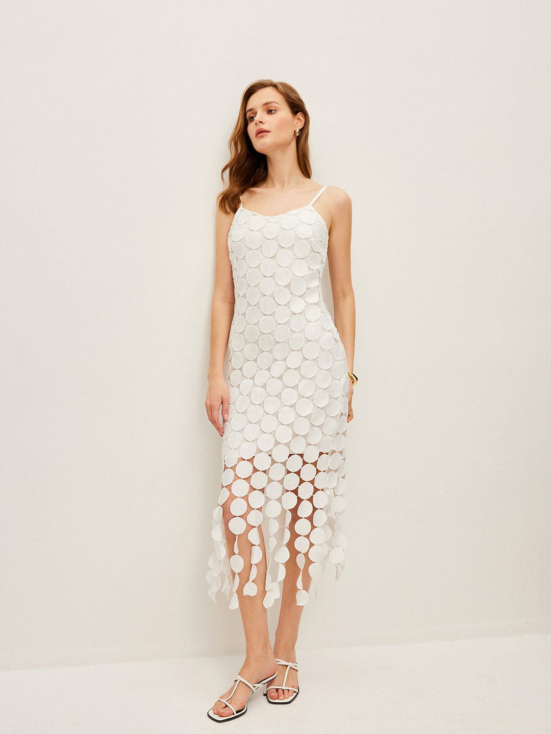 Lazer Kesim Çok Daireli Çift Katmanlı Askılı Elbise