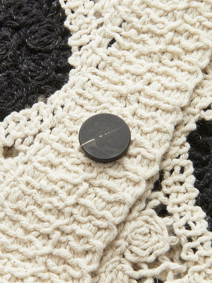 İşlemeli Elmas Desenli Örgü Yelek