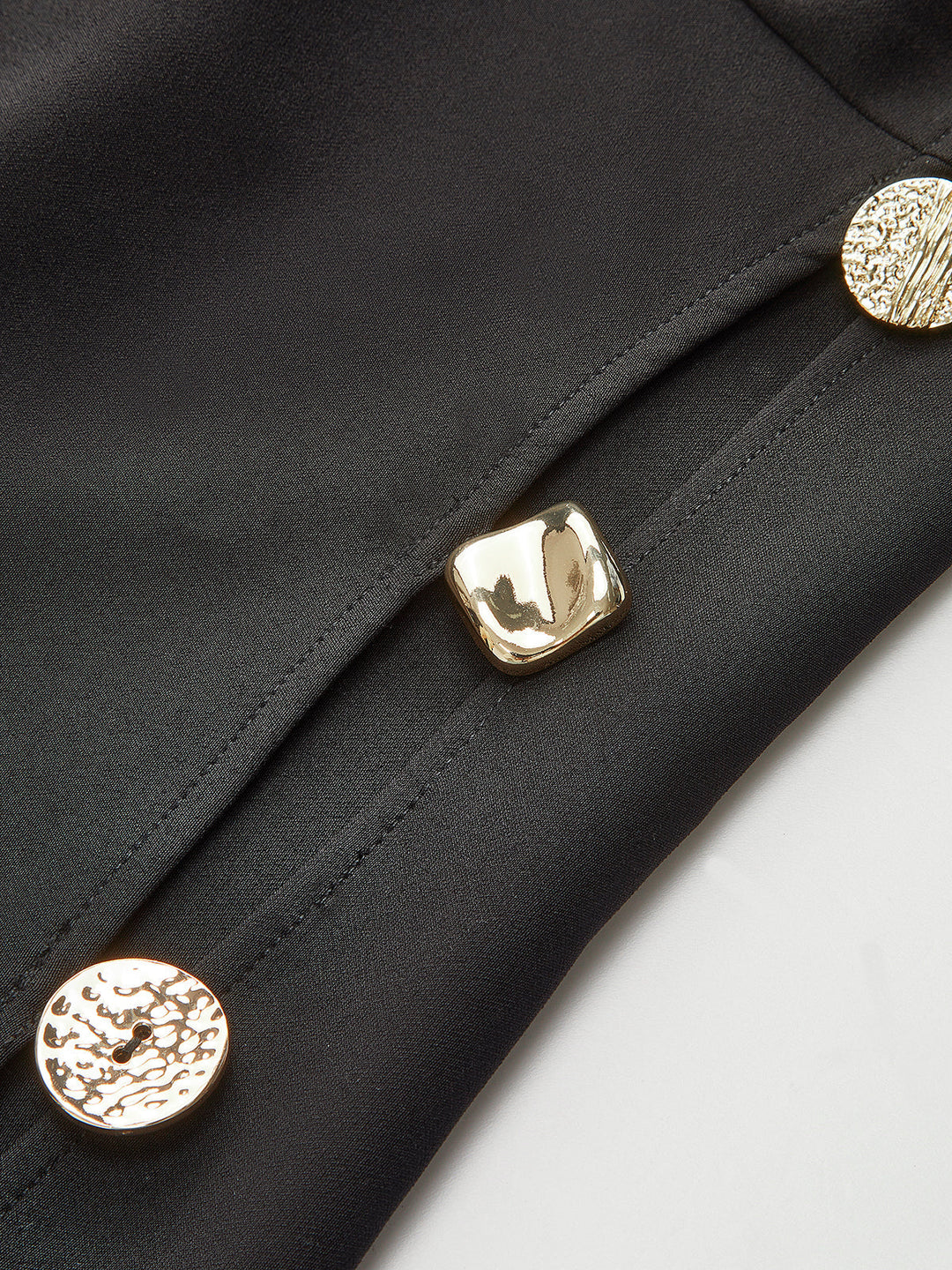 Cut-Out Yan Metal Detaylı Fermuarlı Tişört