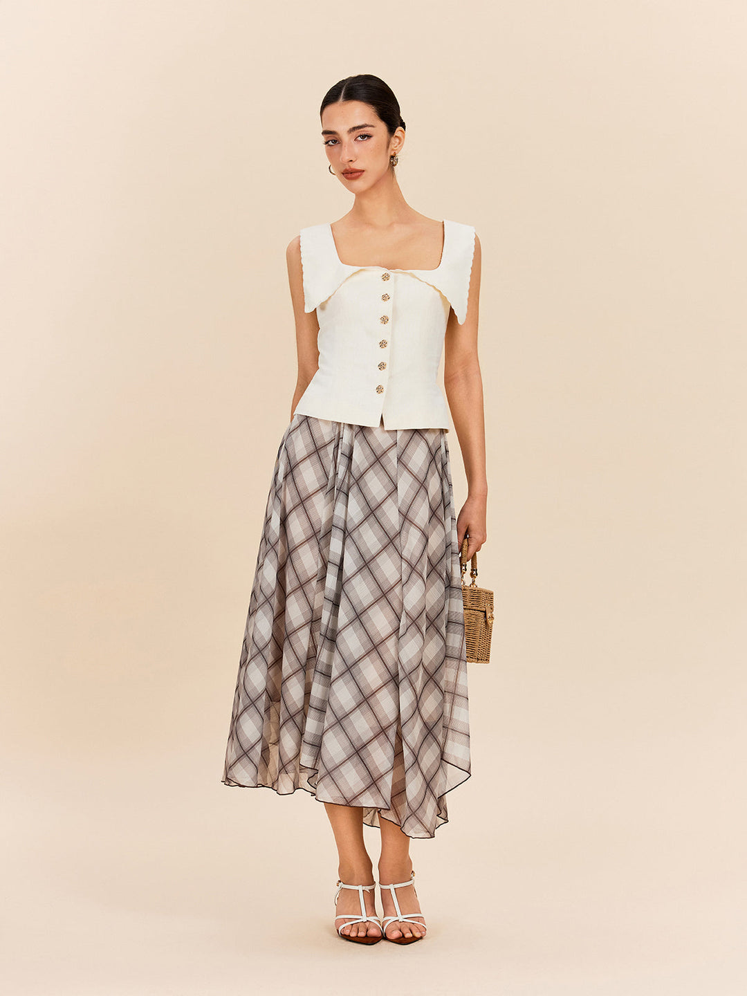 Pamuk Ve Keten Taraklı Yaka Düğmeli Üst