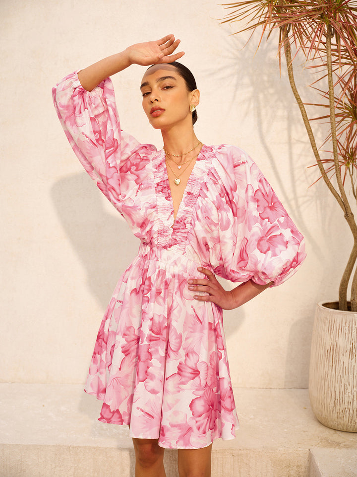 Çiçekli Puf Kollu Kıvrımlı V Yaka Elbise