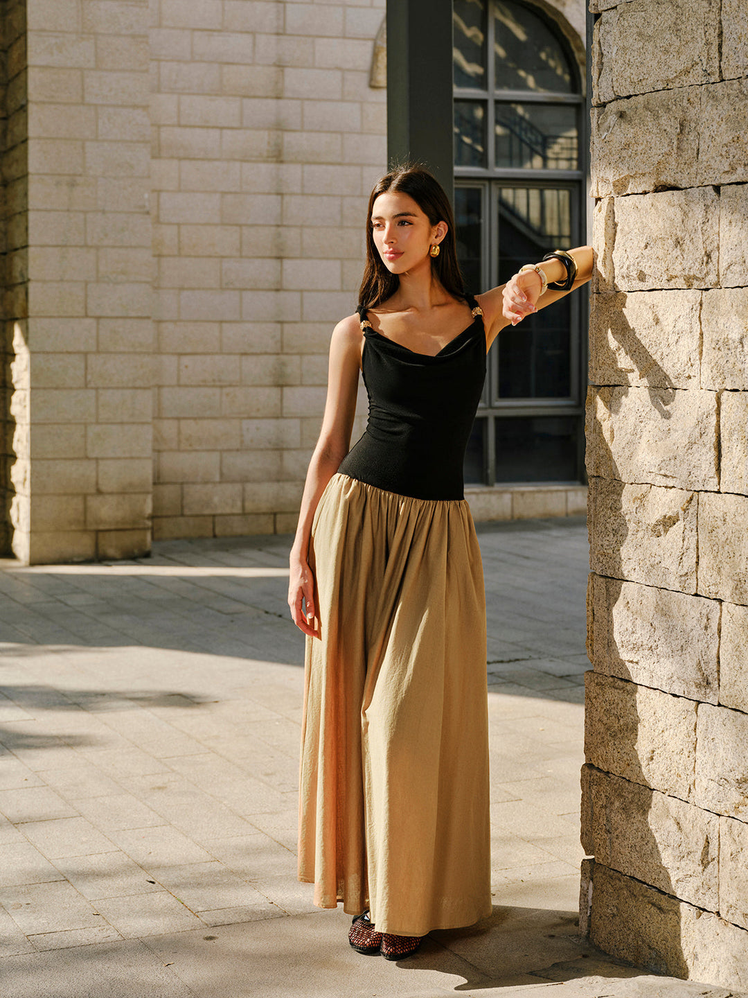 Keten Ve Pamuk Panel Kapşonlu Yaka Metal Detaylı Kolsuz Elbise