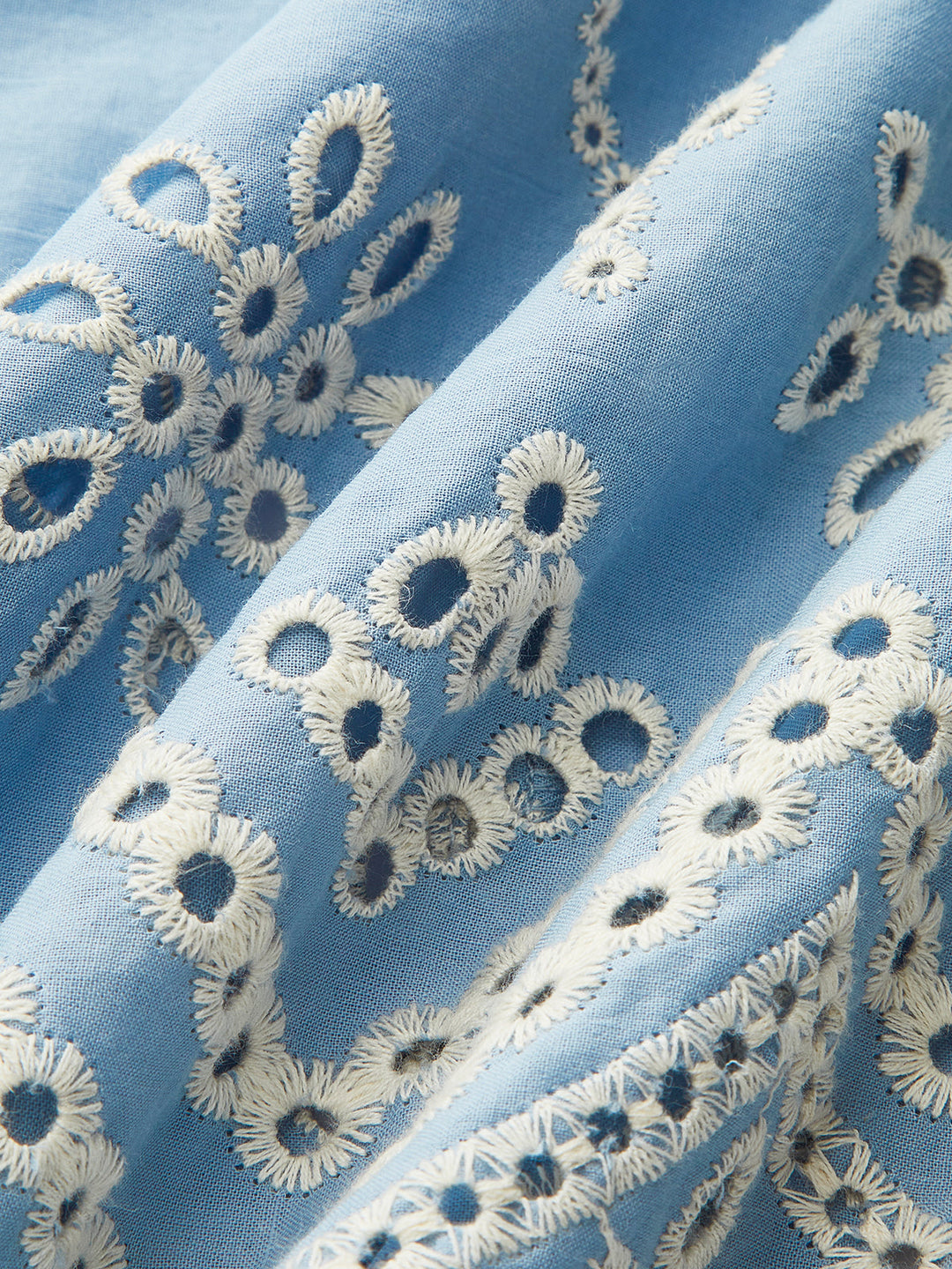 Yarı Şeffaf İşlemeli Gözlü Askılı Elbise