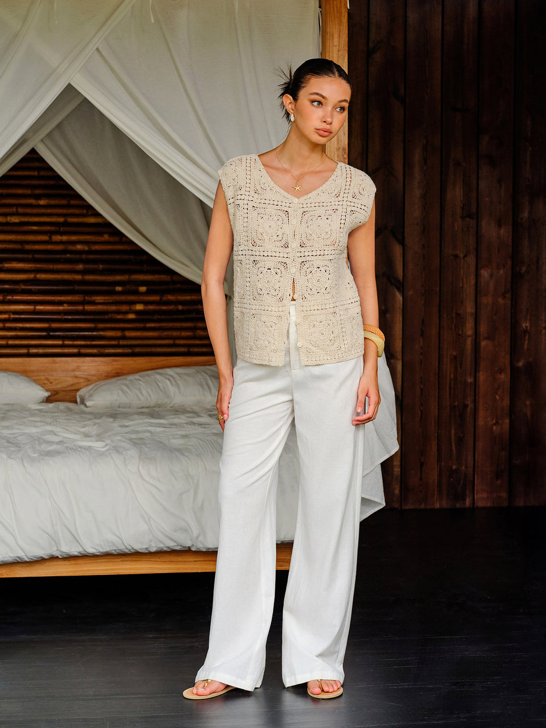 Pamuklu Tığ Örgü Düğmeli Üst