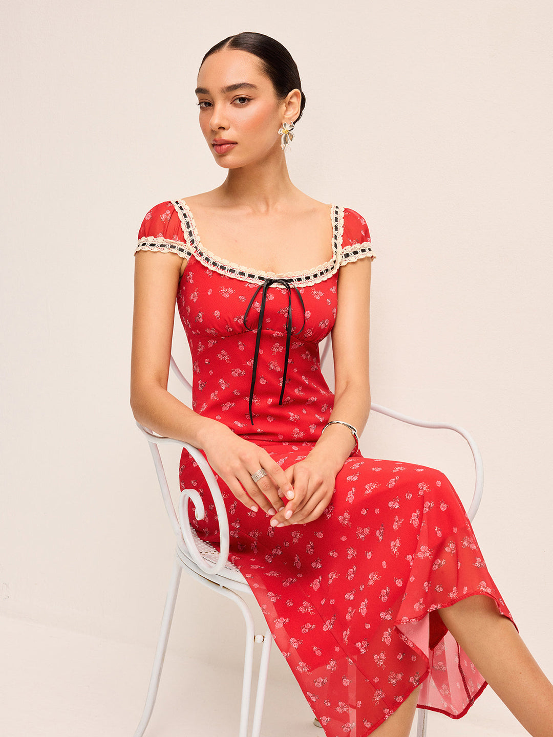 Bağcıklı Çiçekli Elbise