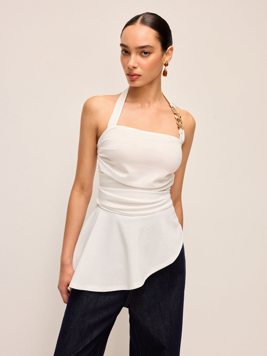 Zincir Detaylı Halter Yaka Peplum Top