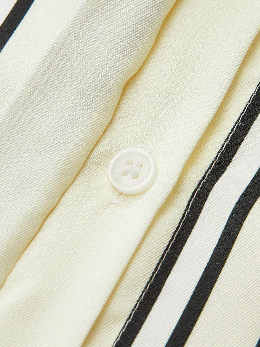 Çizgili Desenli Gömlek