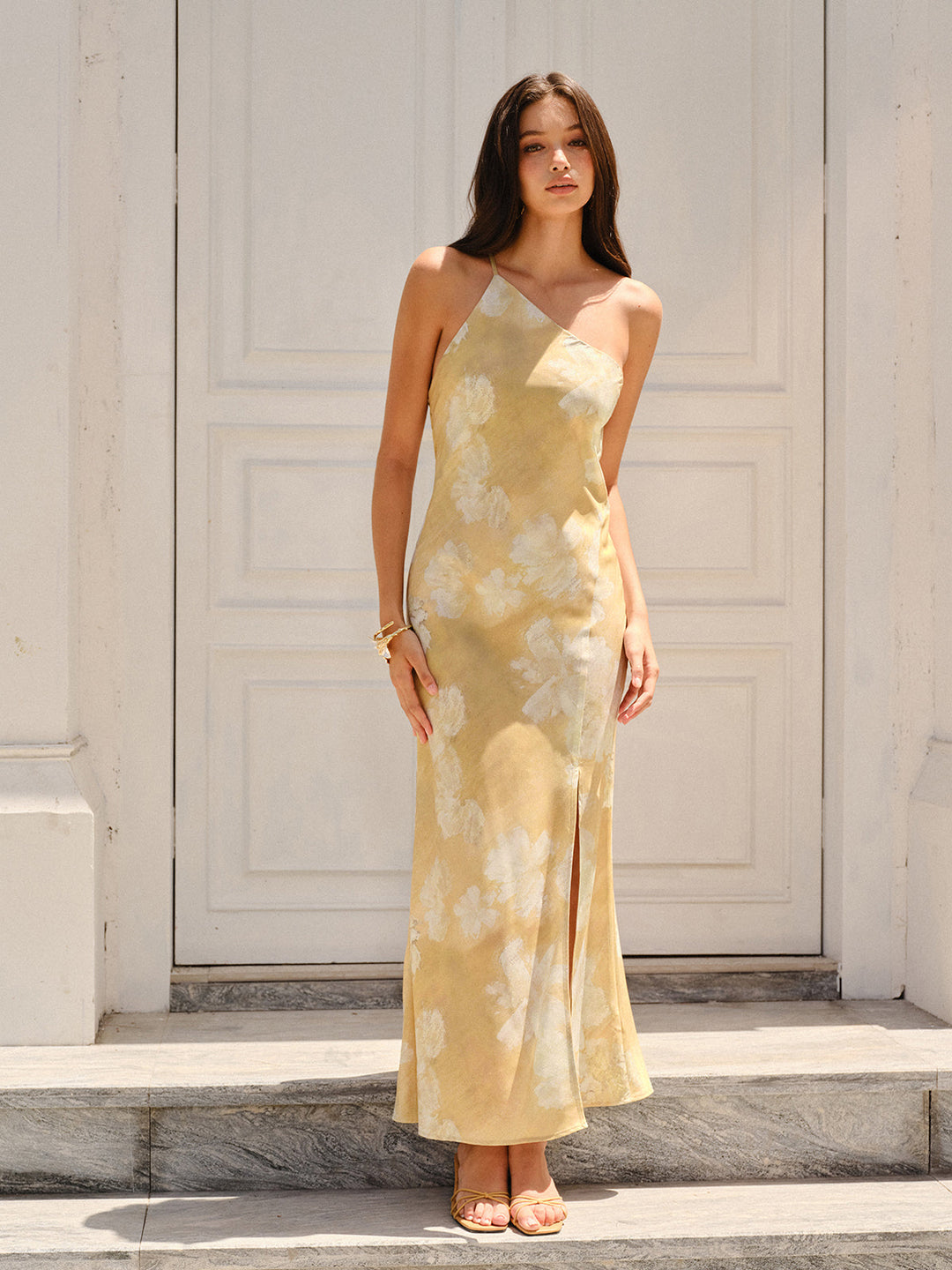 Çiçek Desenli Yüksek Yırtmaçlı Elbise