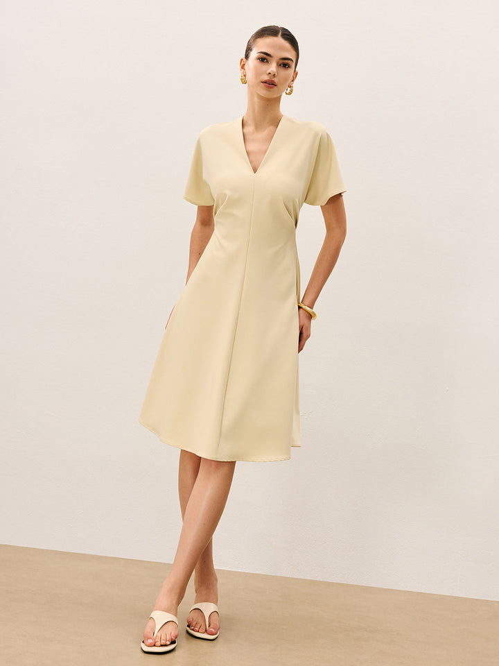 V Yaka Kısa Kollu Midi Elbise