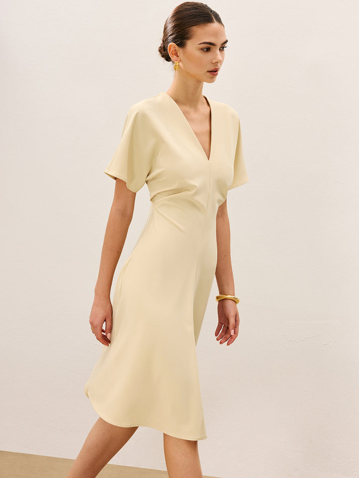 V Yaka Kısa Kollu Midi Elbise