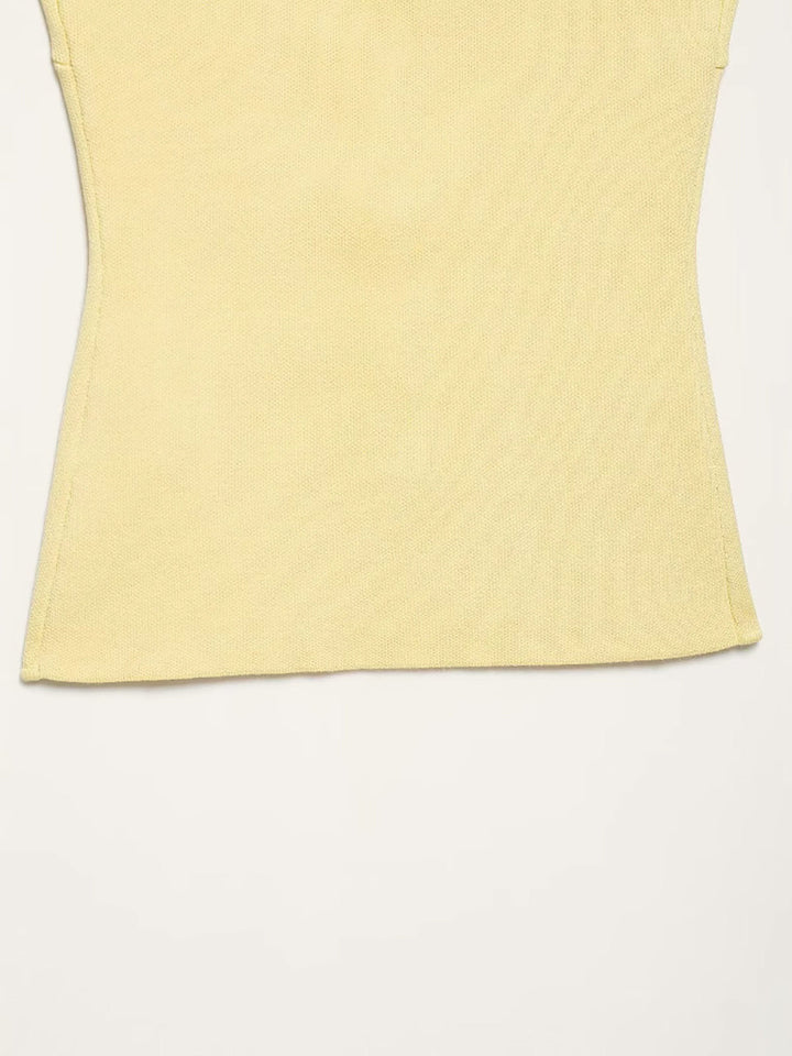 Kavisli Etek Ucu Yivli Örgü Yelek