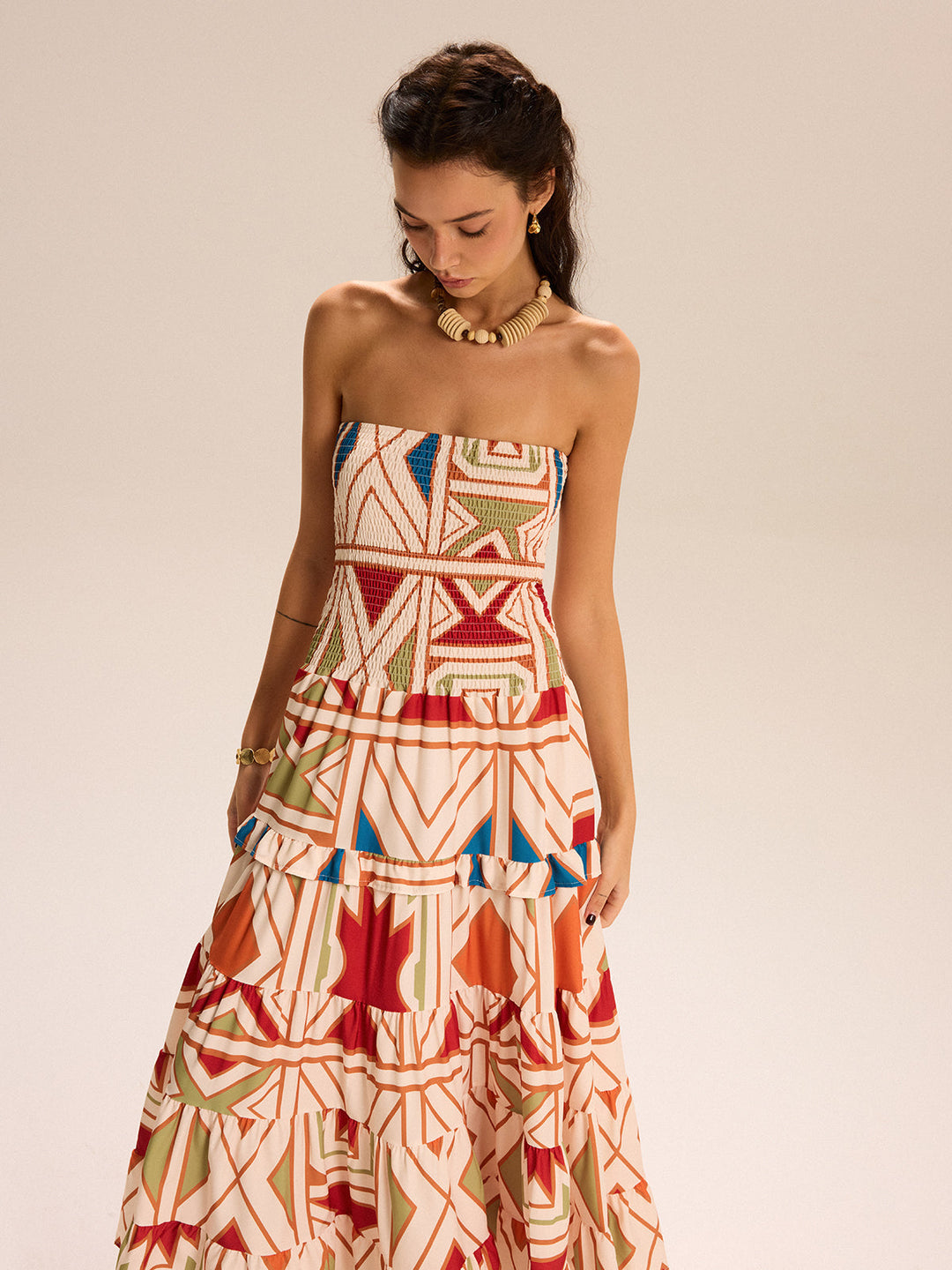 Renk Bloklu Straplez Katmanlı Uzun Elbise