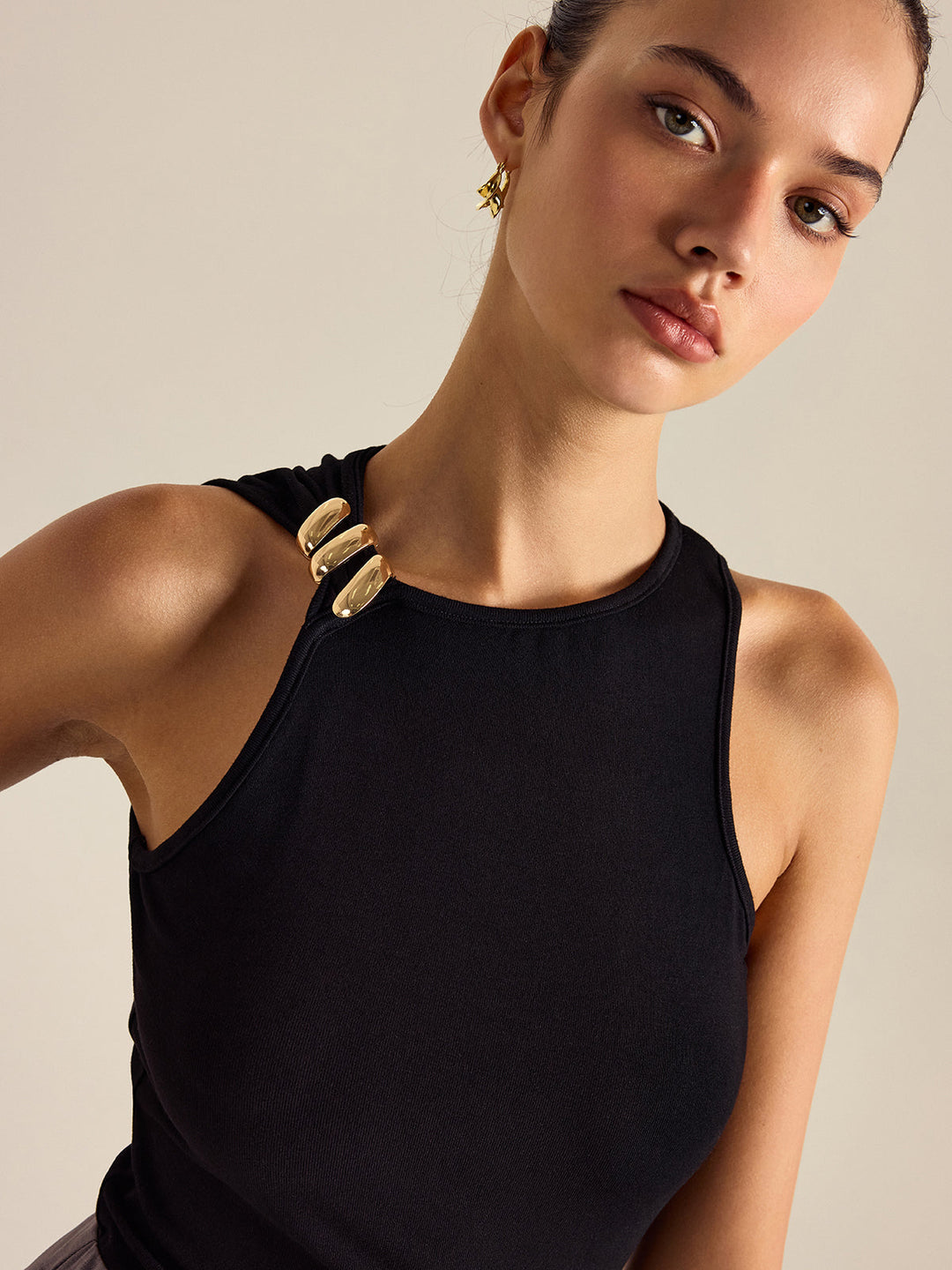 Metal Dekor Kolsuz Üst