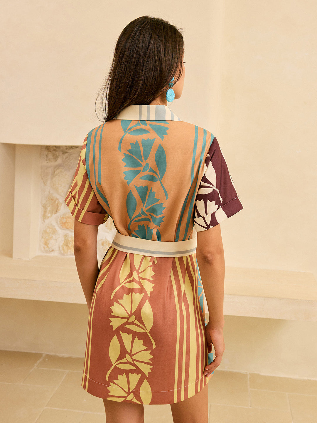 Soyut Baskılı Kemerli Çizgili Elbise