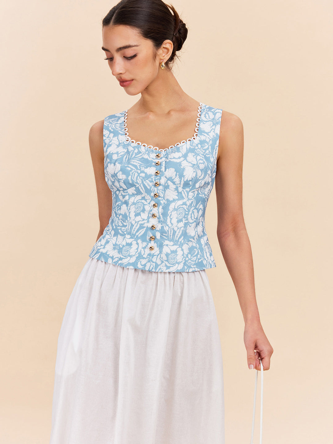 Çiçek Desenli Önü Düğmeli Üst