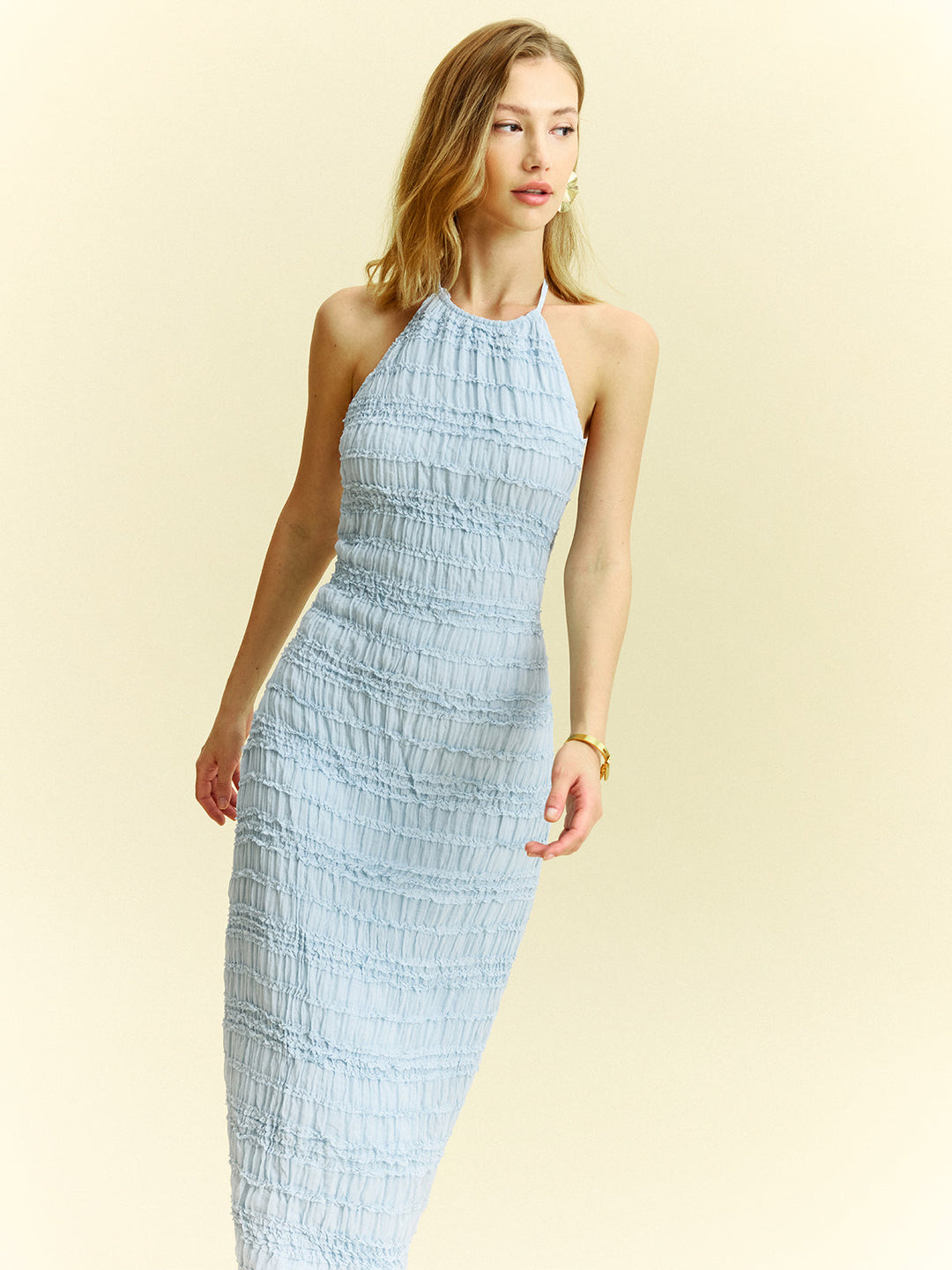 Dokulu Fırfırlı Şifon Askılı Uzun Elbise