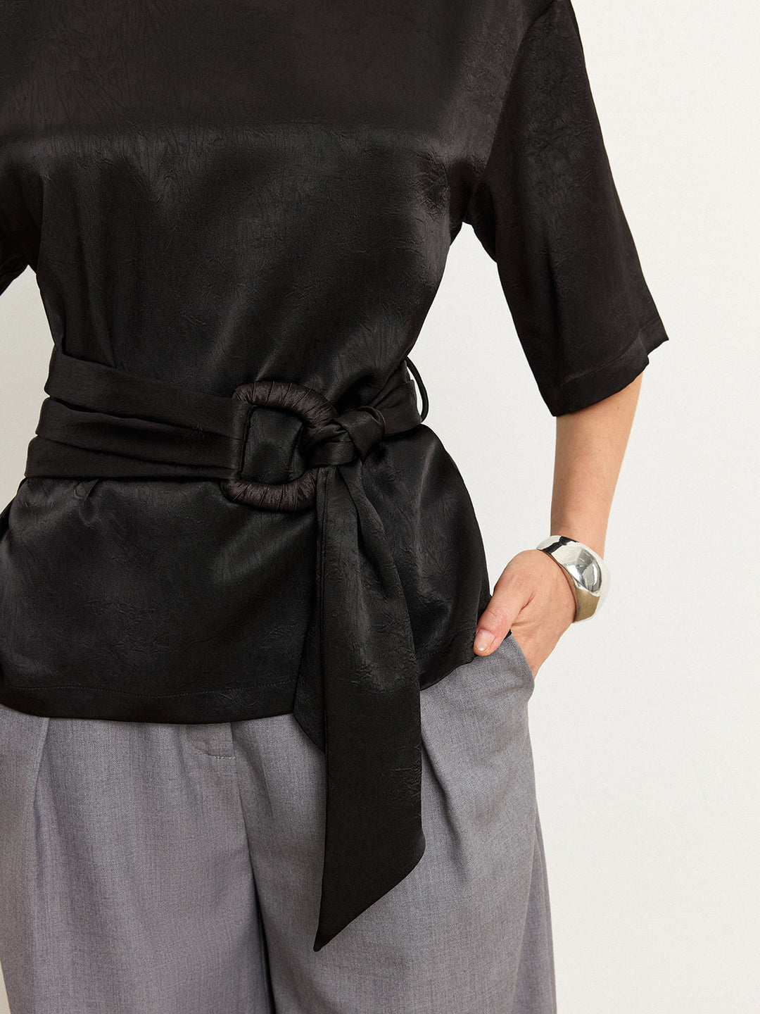 Kemerli Saten Tişört