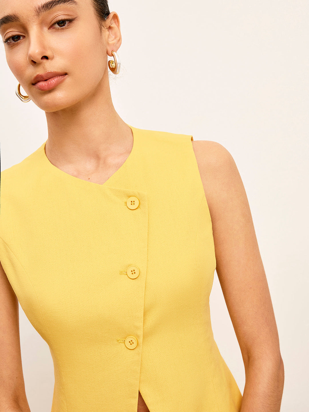 Keten Ve Pamuklu Asimetrik Düğmeli Kolsuz Yelek