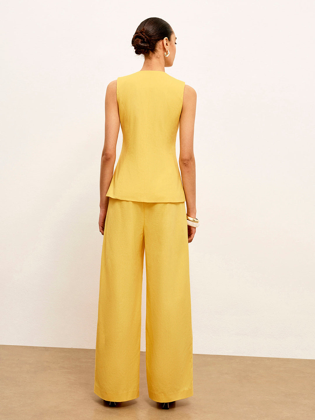 Keten Ve Pamuklu Asimetrik Düğmeli Kolsuz Yelek