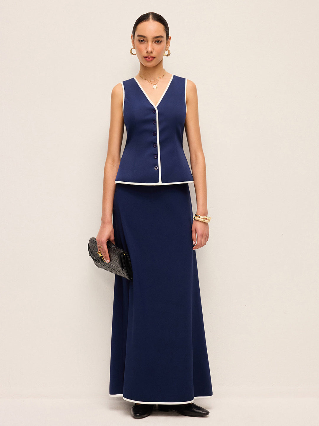 Kontrast Kesim V Yakalı Yelek Üstü Sırt Bağcıklı