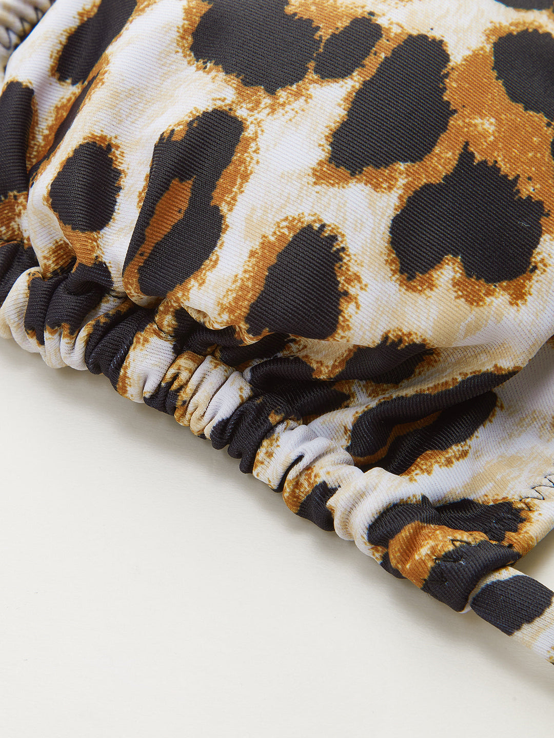 Leopar Desenli Üçgen Bikini Üstü Bağcıklı