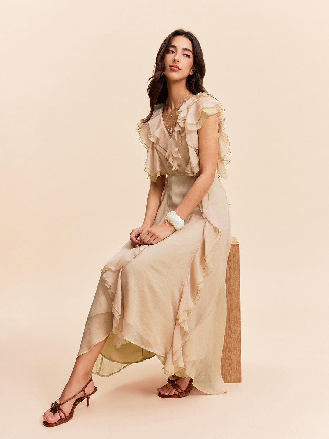 Yarı Şeffaf Volan Detaylı Elbise