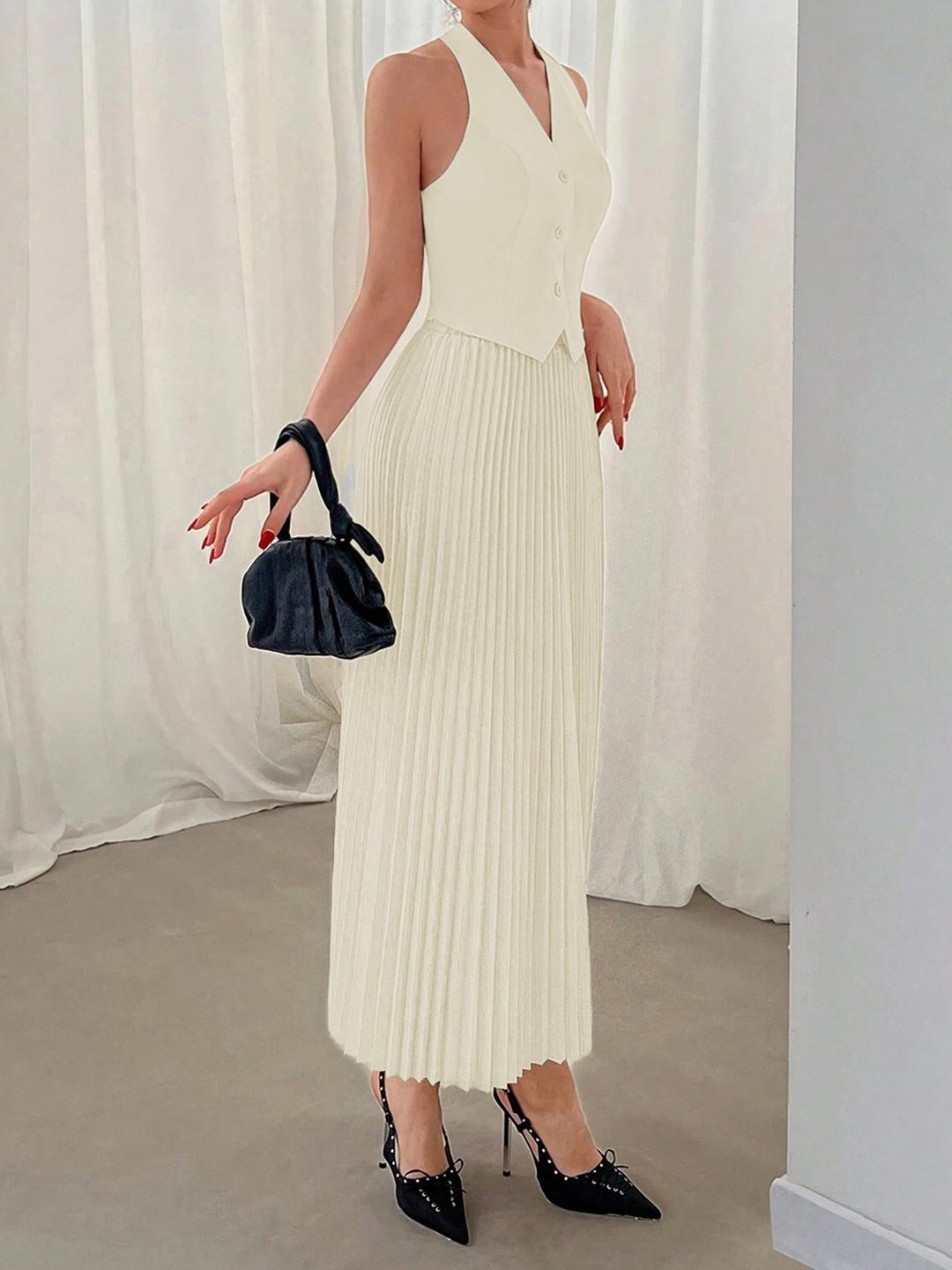 Kolsuz Pileli Elbise