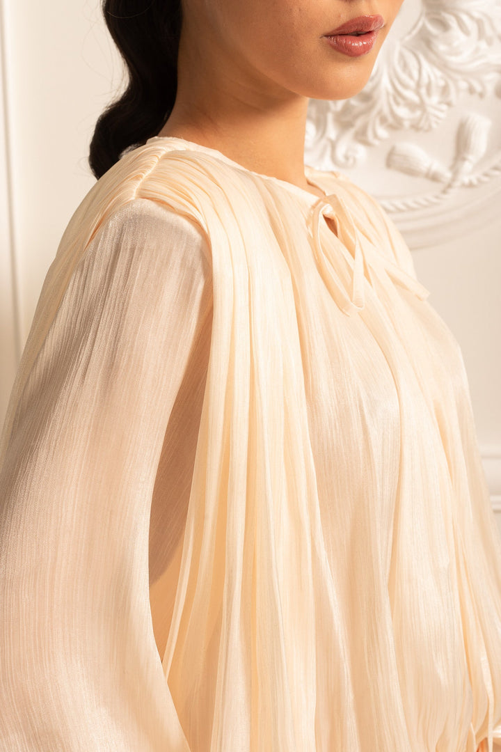 Mini Etekli ve Dantelli Bel Bantlı Dökümlü Uzun Kollu Elbise