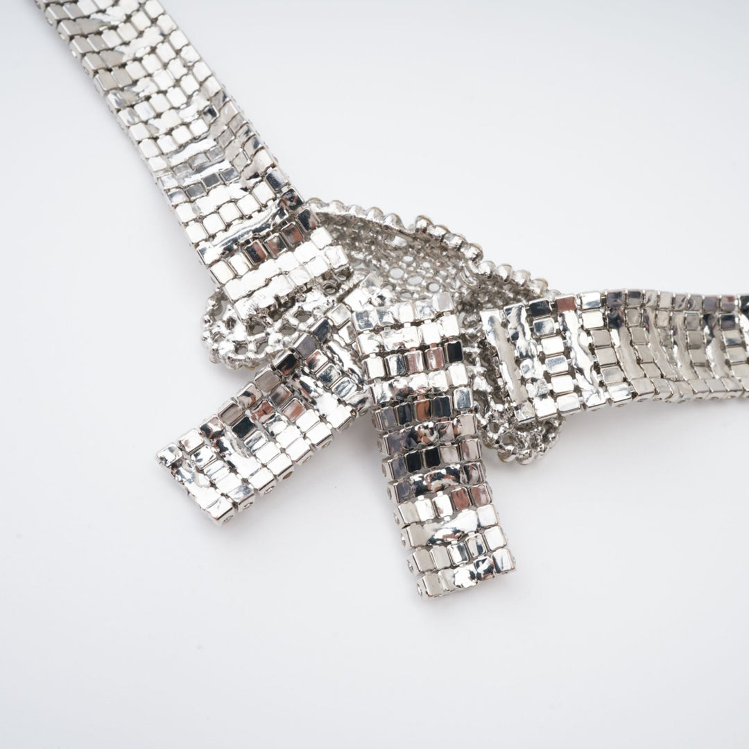 Laria Kristal Süslemeli Fiyonk Detaylı Kolye