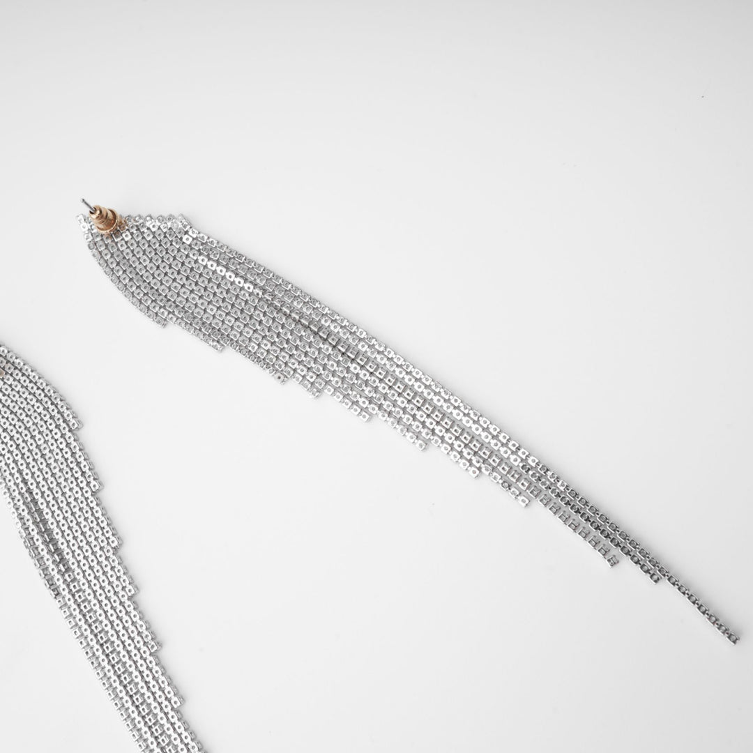 Amaris Gümüş Cilalı Püskül Küpe