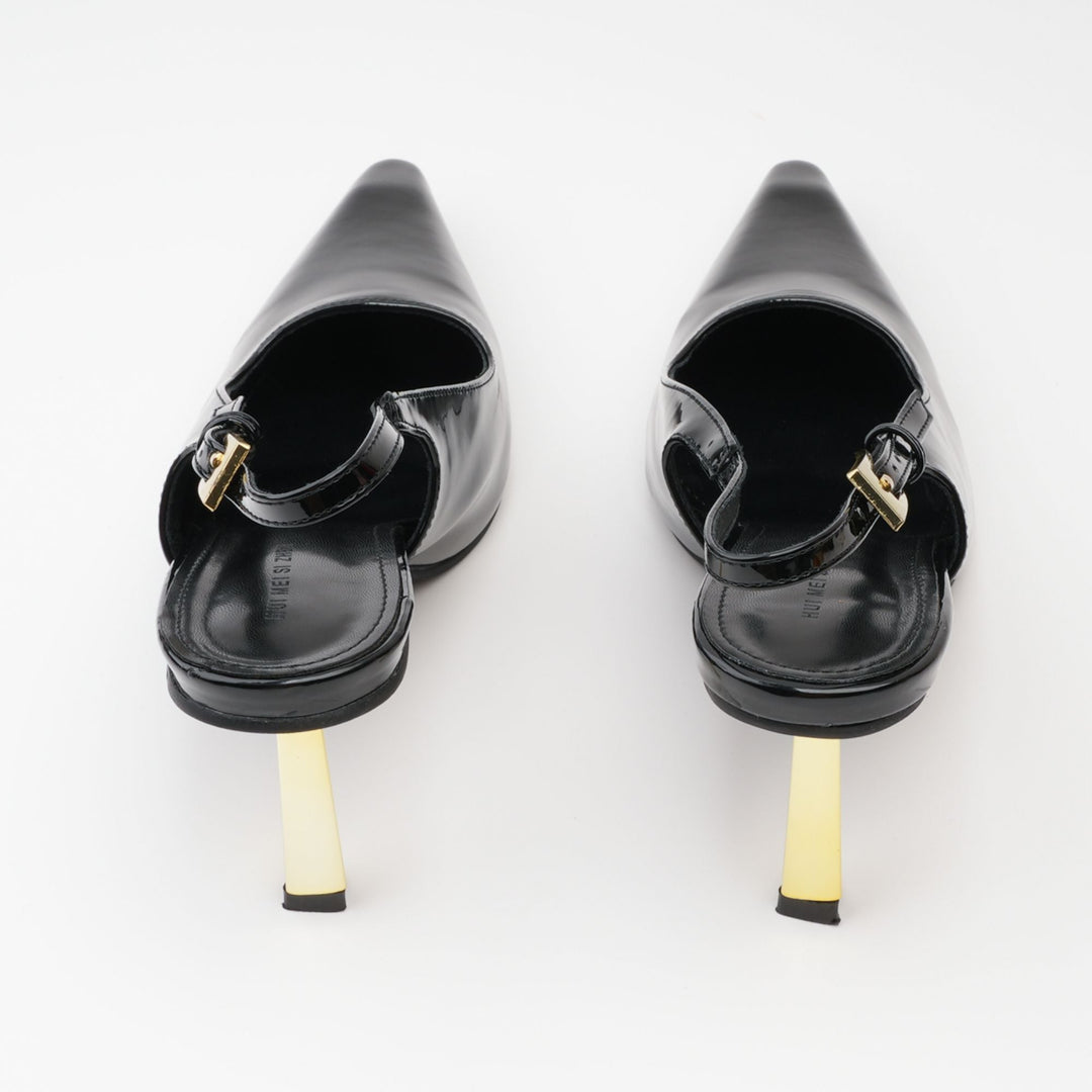 Va Siyah Sivri Uçlu Pompalar