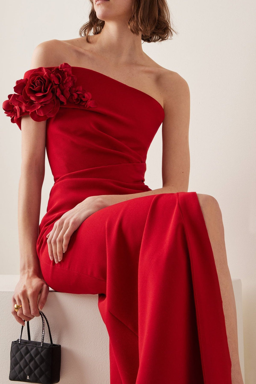 Sibyl Tek Omuz Çiçek Aplikeli Uzun Elbise