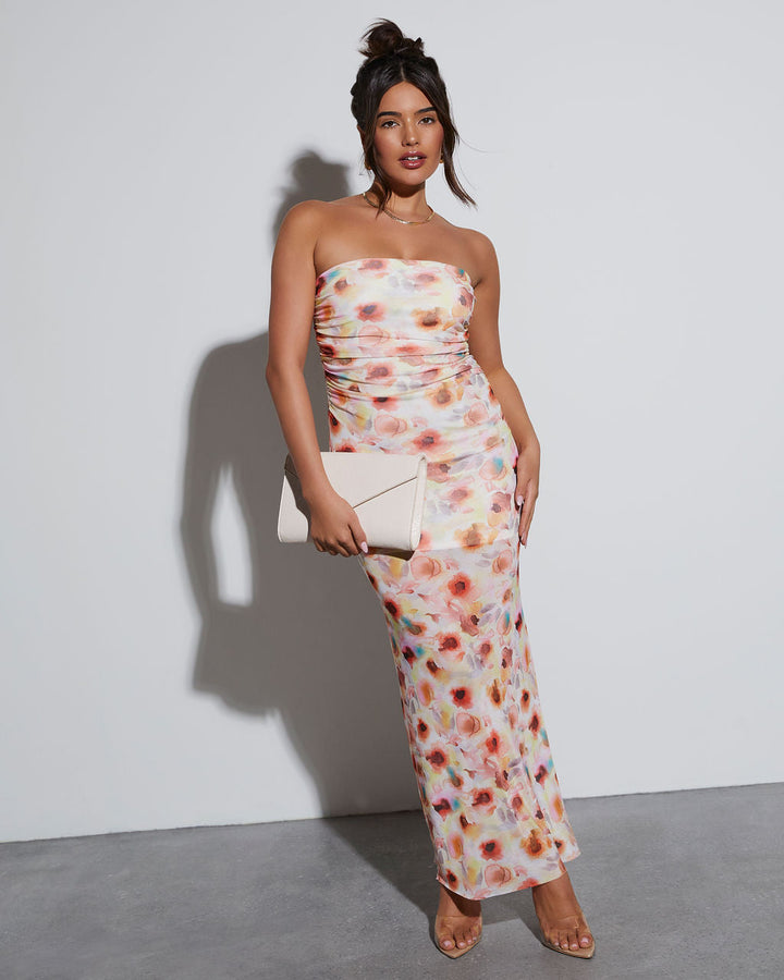 Bahar Pikniği Straplez Bodycon Midi Elbise