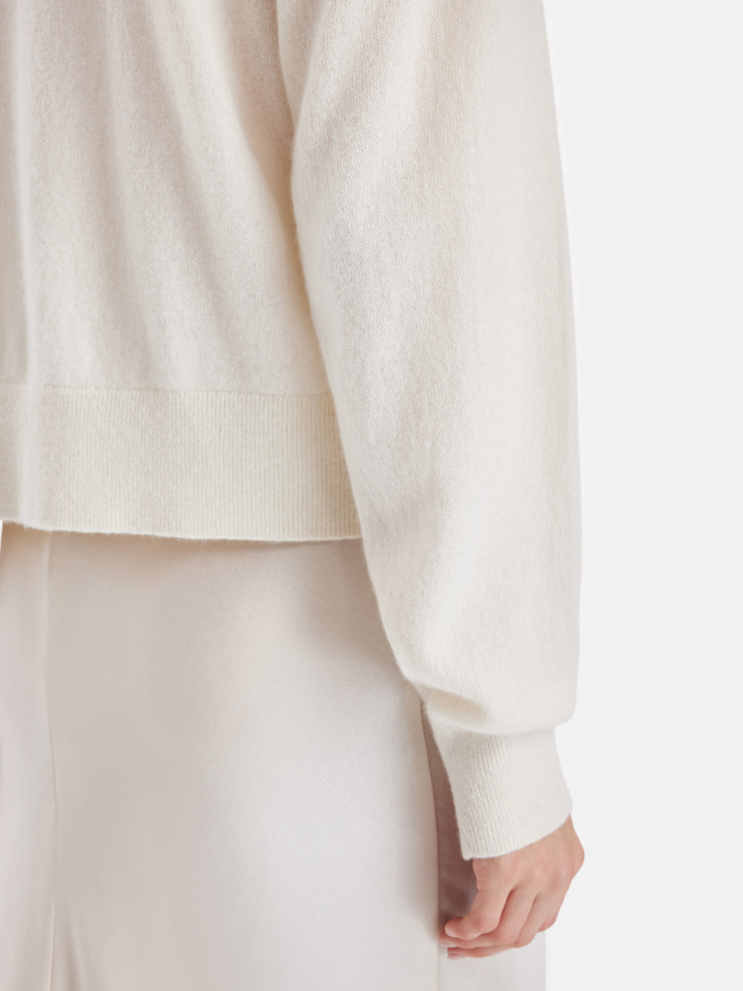 Dantel Çiçek İşlemeli Kaşmir Hırka