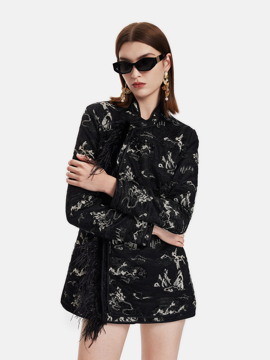 İşlemeli Tüylü Boncuklu Ceket