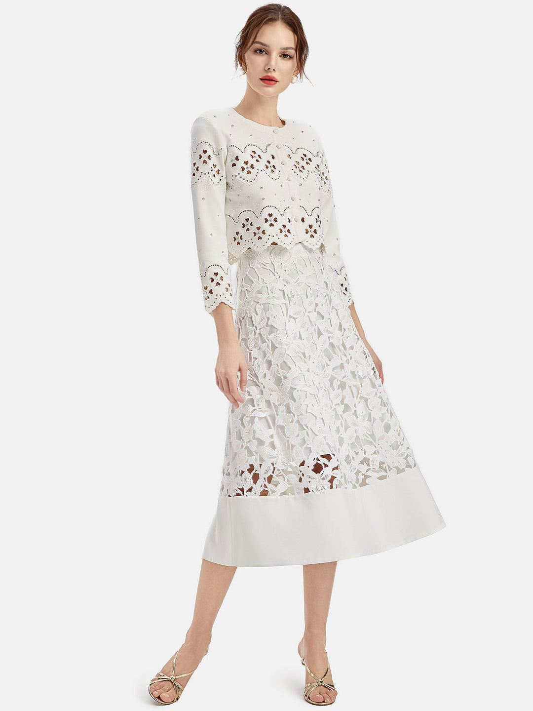 Dantel Nakışlı El Süslemeli Örgü Hırka