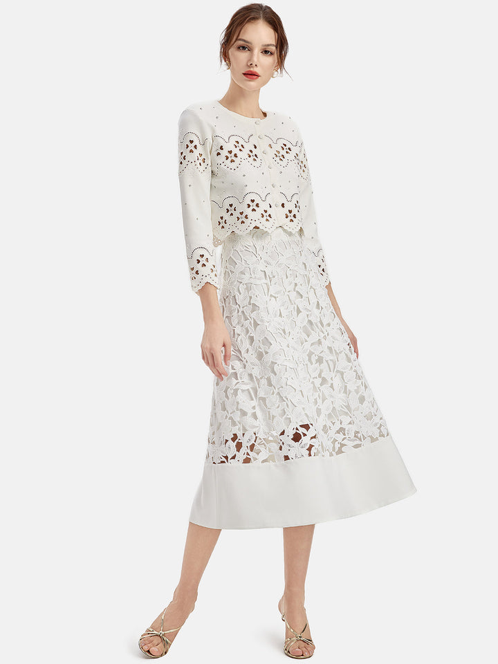 Dantel Nakışlı El Süslemeli Örgü Hırka