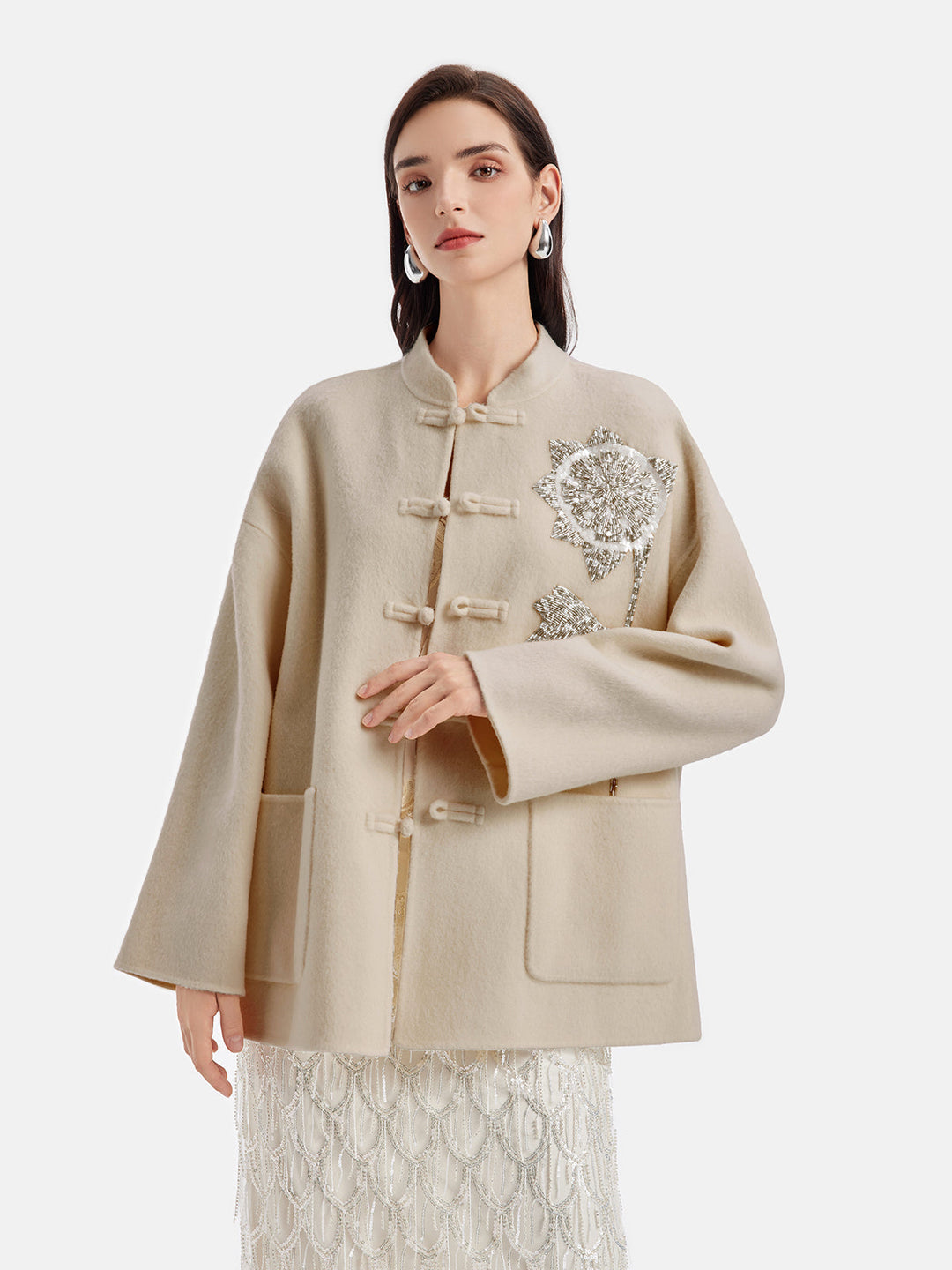 Şık Nakışlı Uzun Kollu Ceket