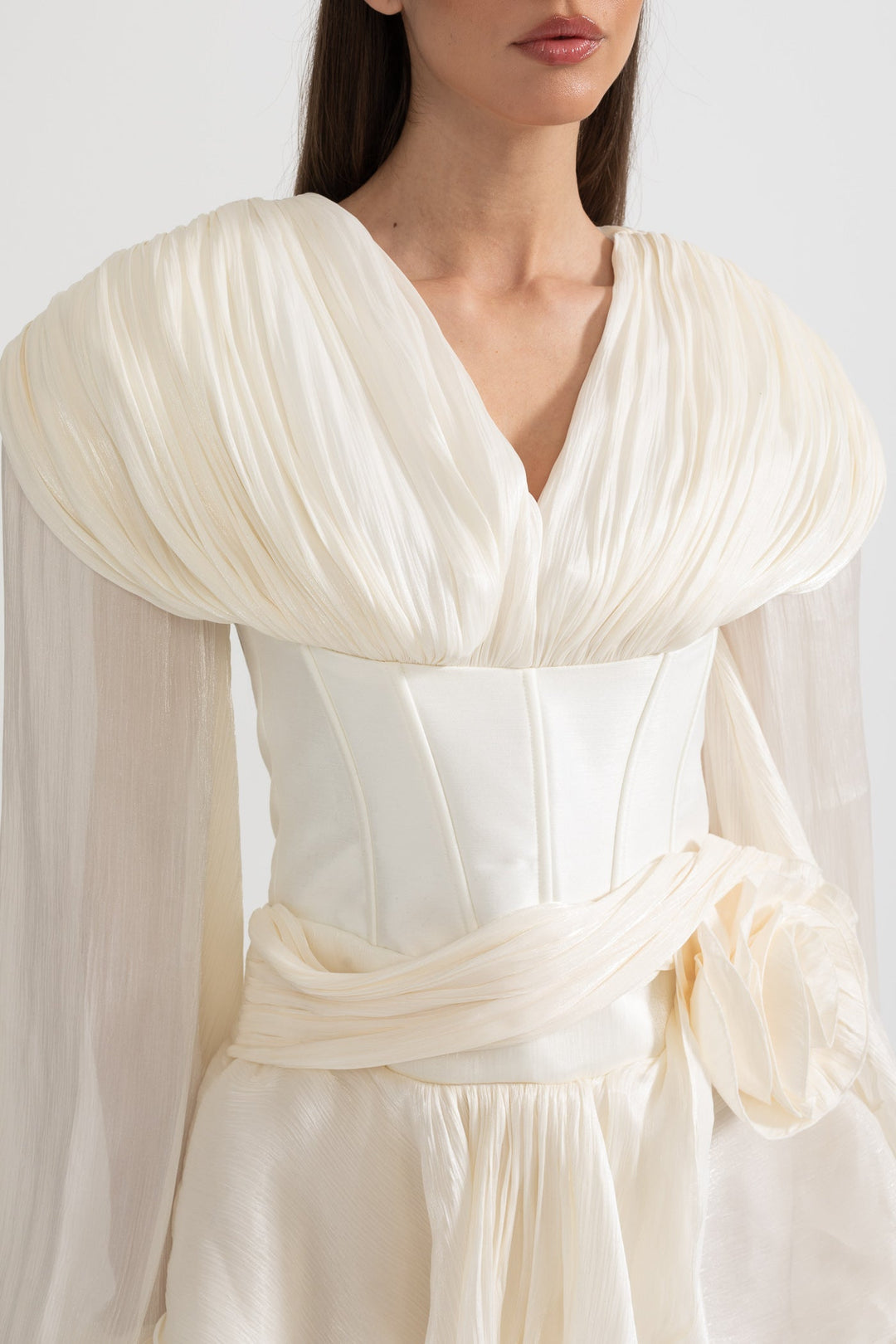 Korse Stili Gövdeli, Fırfır Etekli ve Kabarık Kollu Elbise