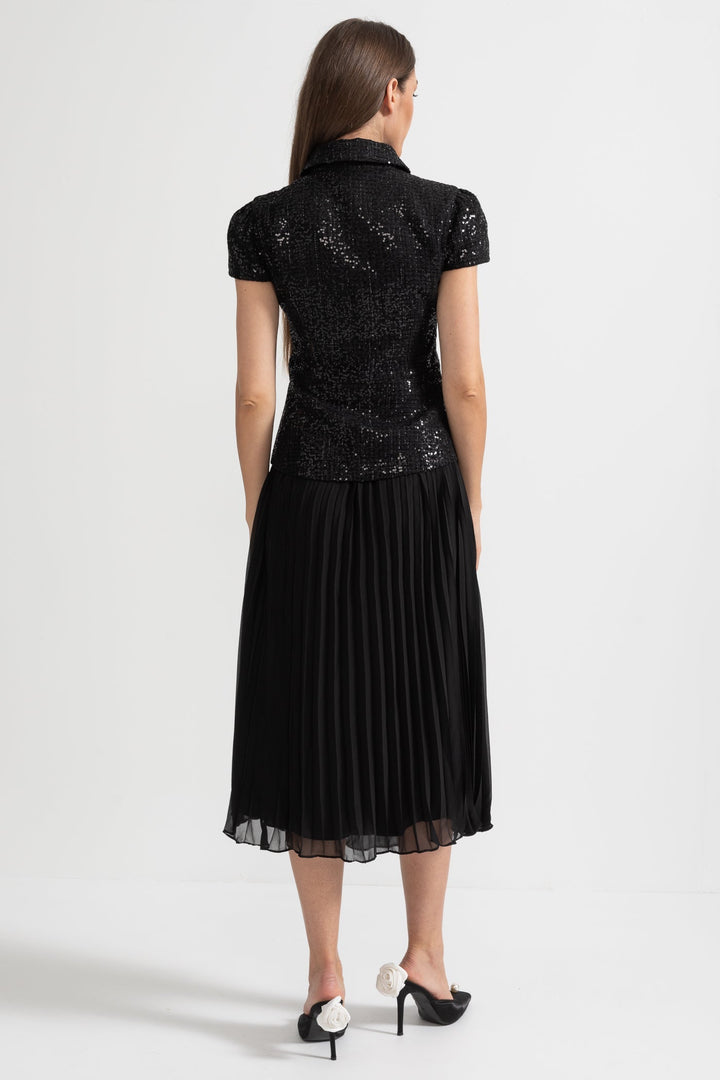 Payetli Üst ve Pileli Etekli Şık Takım