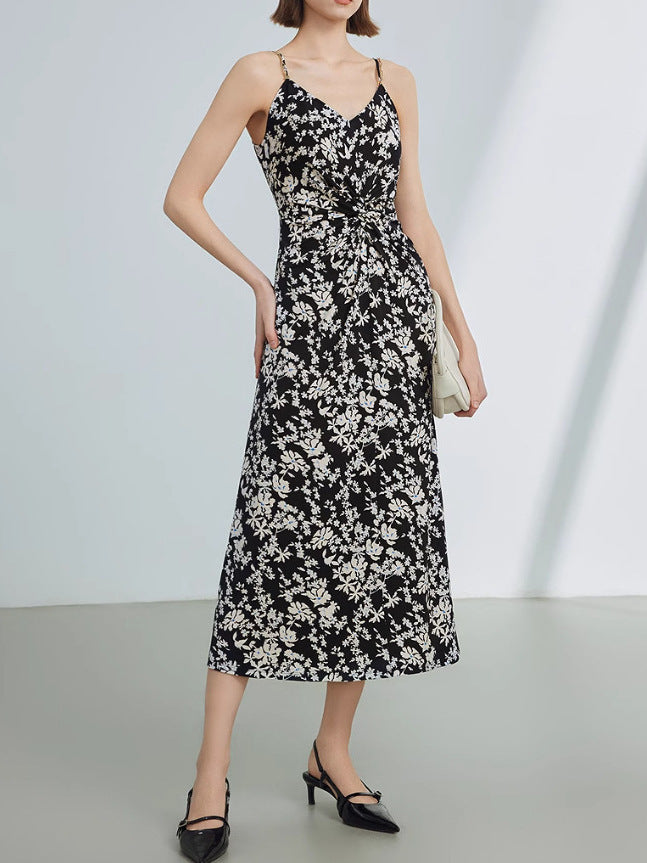 Çiçekli Siyah Beyaz Fransız Elbise