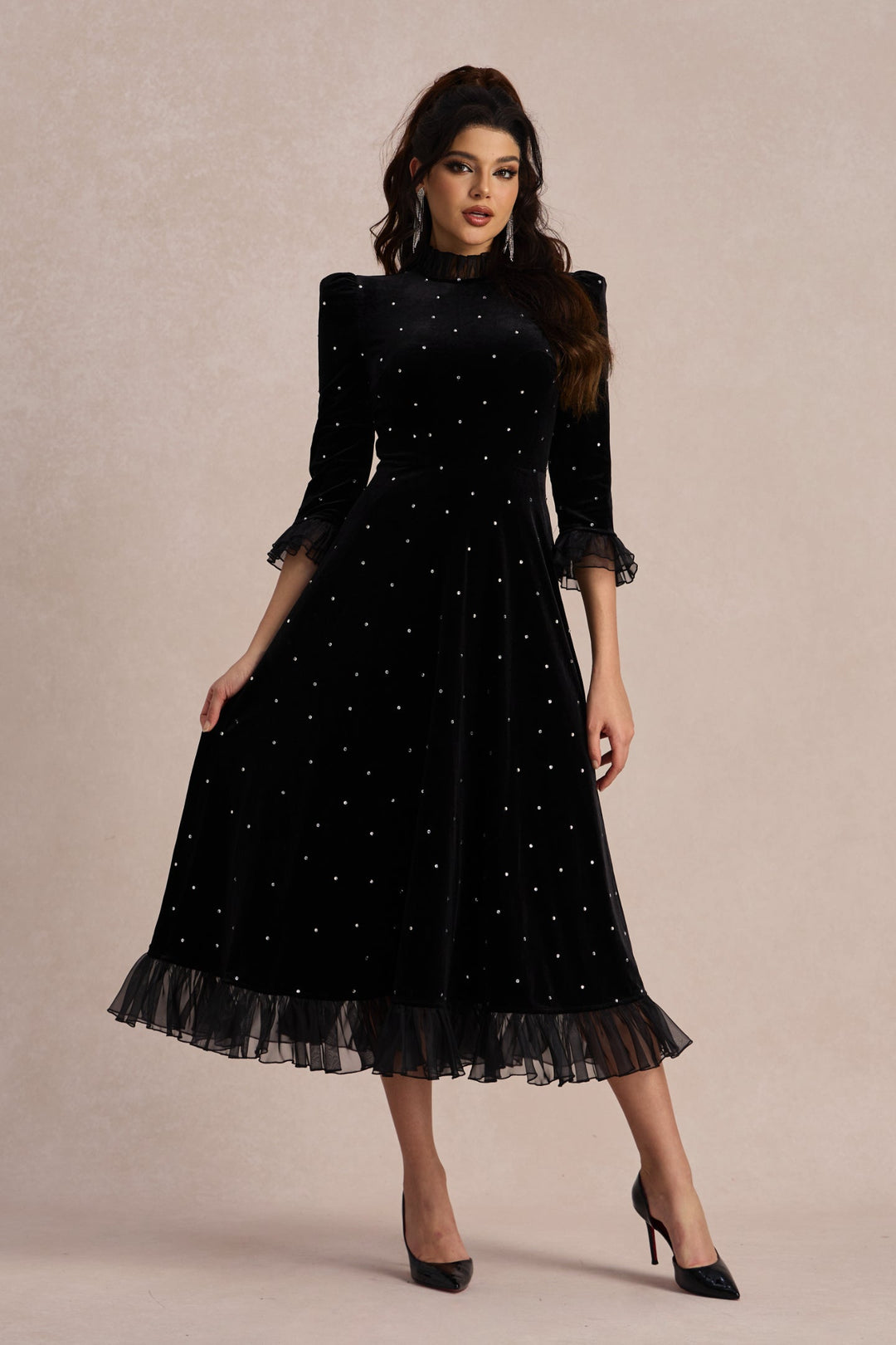 Jolie Diamante Fırfırlı Kadife Maxi Elbise