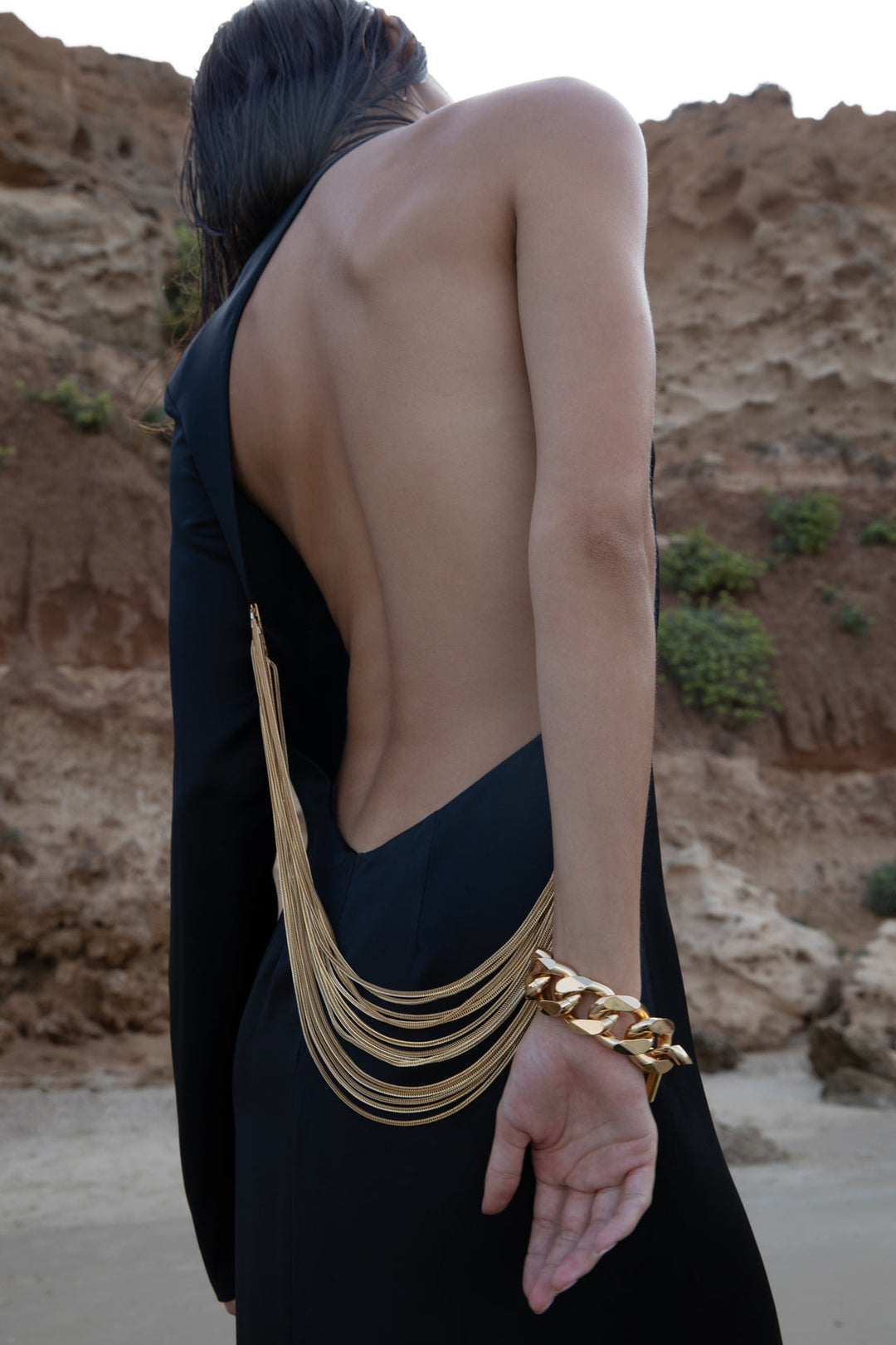 Maria Tek Omuz Yılan Zincirli Maxi Elbise