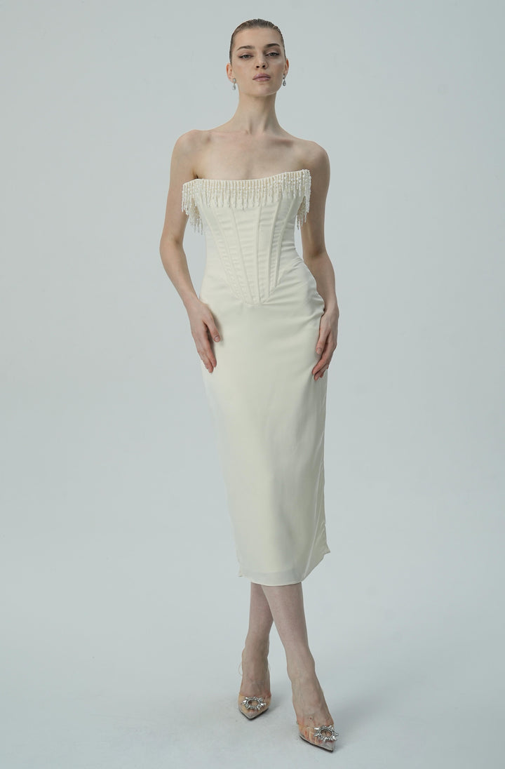 İnci Saçaklı Fildişi Omuzları Açık Midi Elbise