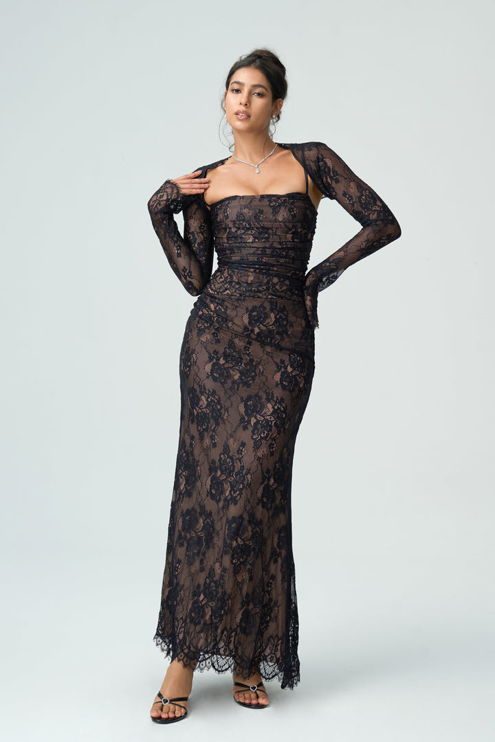 Zarif Uzun Kollu Dantel Elbise